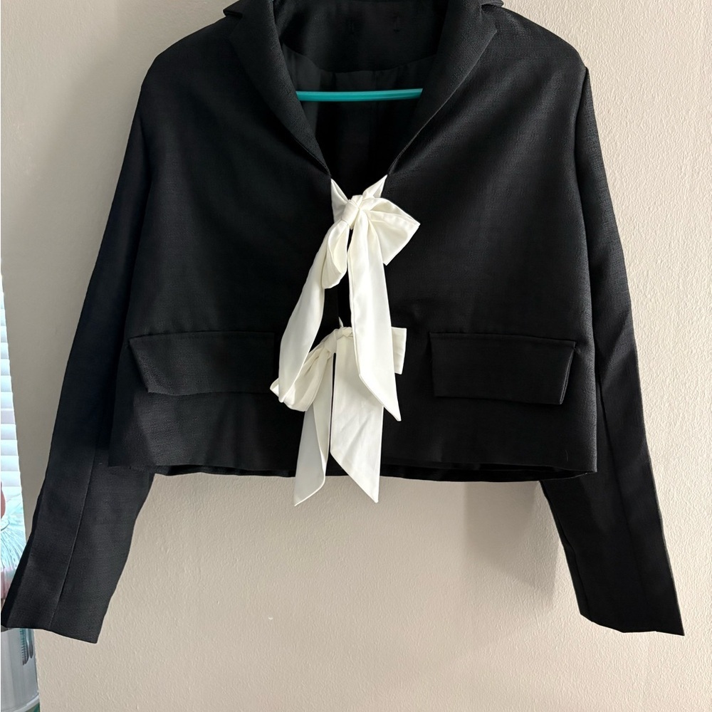 Floerns - Black Jacket with White Bows - Picture 2 of 5